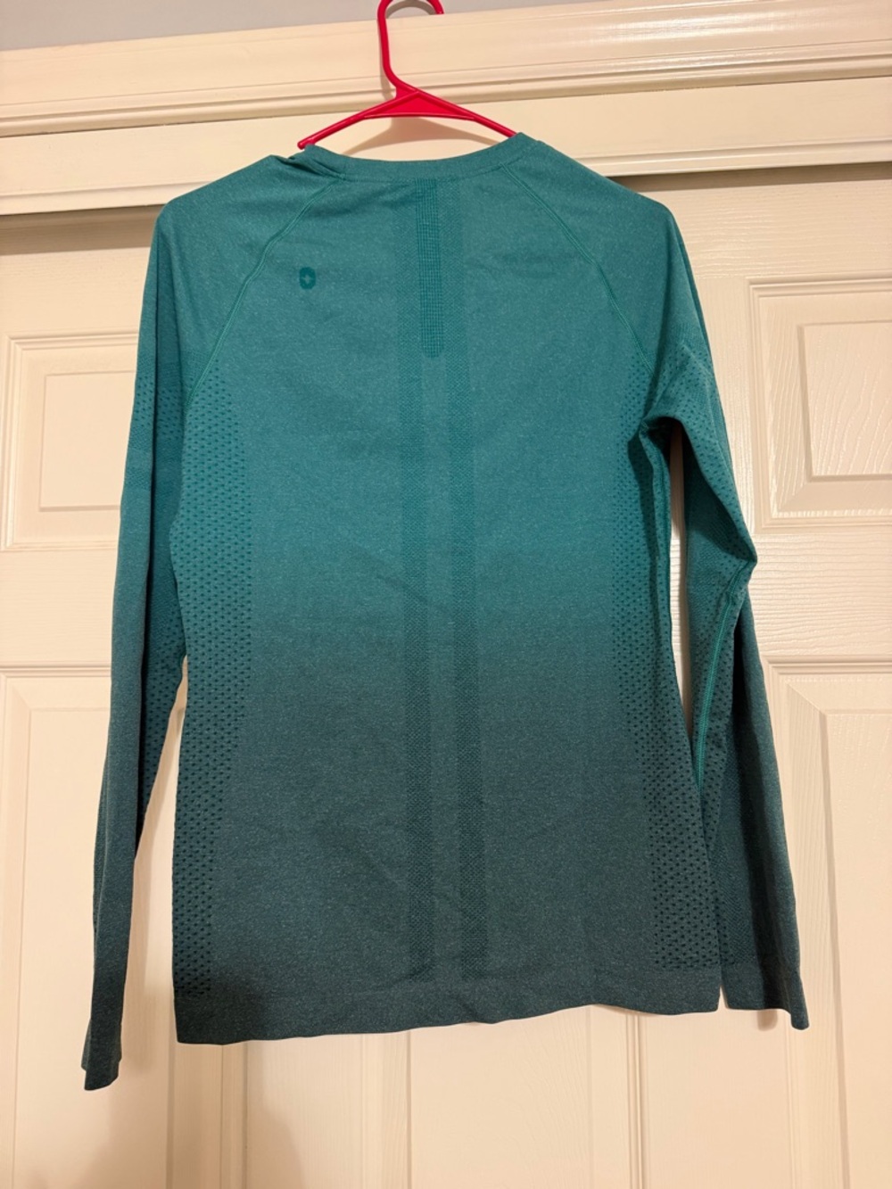 Figs Salta Seamless Long sleeve Underscrub in Deep Teal Tee Size L - Picture 4 of 4